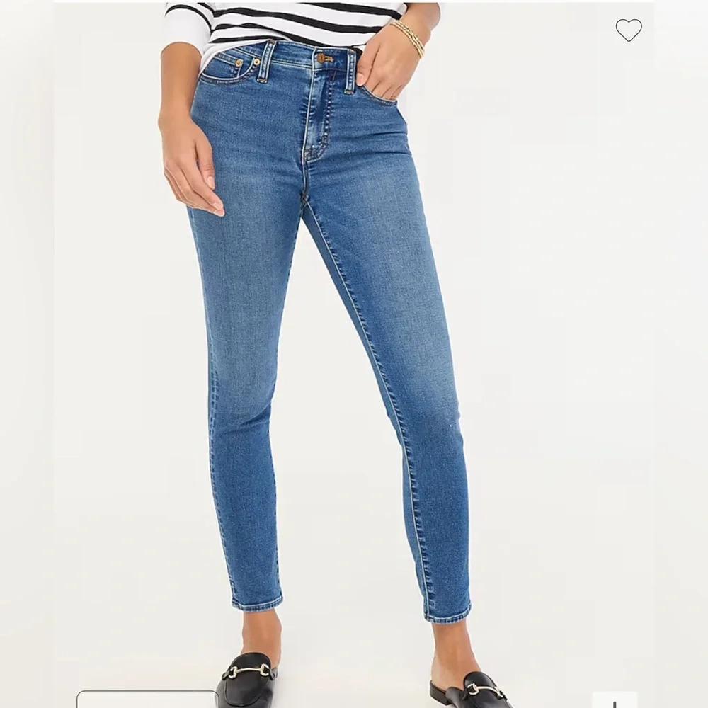 J.Crew 9" mid-rise skinny jean in signature stretch Size 35P
